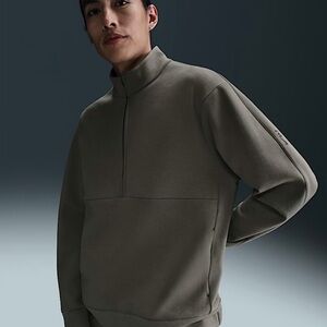 Nike 24.7 impossiblysoft Dri-fit 1/2 zip top